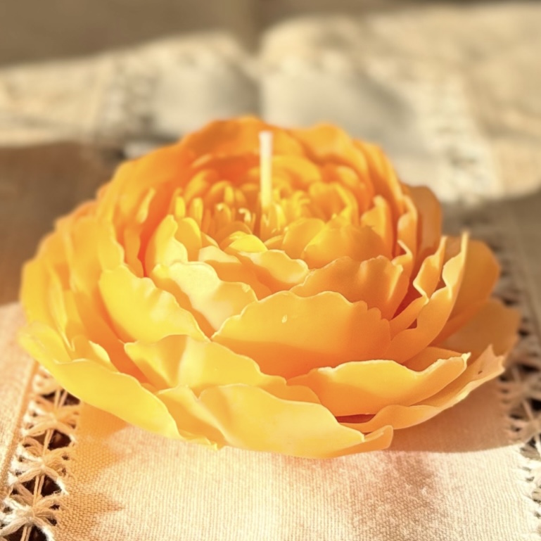 Orange-Ranunculus-Beeswax-candle