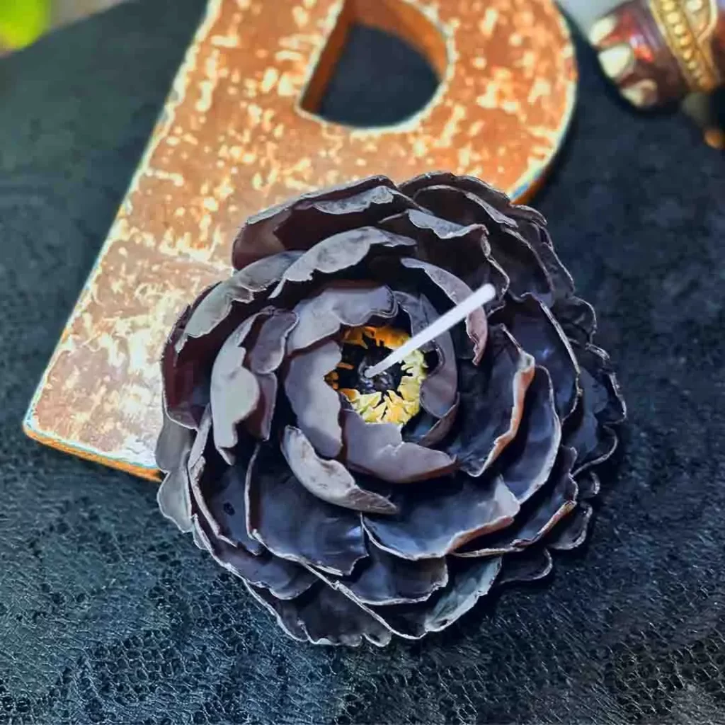 Pamore-candle-black-peony-1
